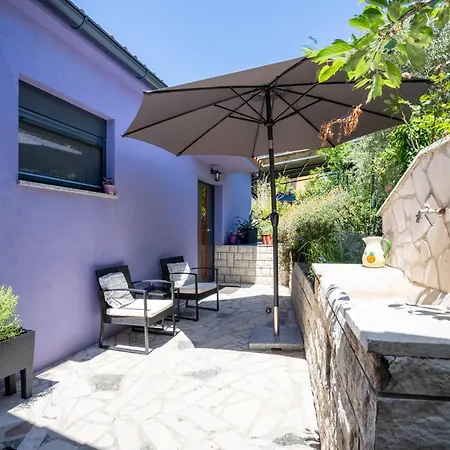 Rosa Apartman